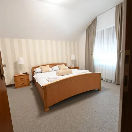 Sobe - Drvorez Albergue Banja Luka