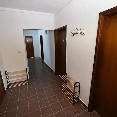 Sobe - Drvorez Hostel *